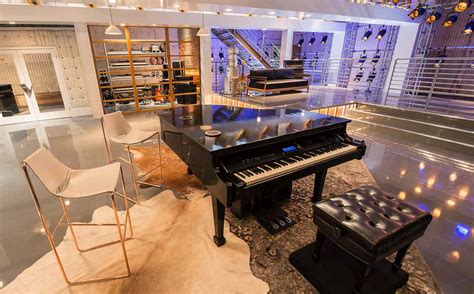 The Voice's Set Designer Shares Design Rules for an Adam Levine-Worthy ...