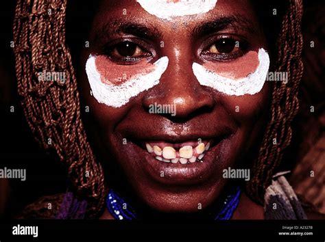 Huli in Papua New Guinea Stock Photo - Alamy