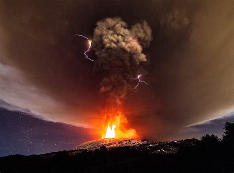 Mount Etna: Incredible video of the volcano erupting for first time in ...