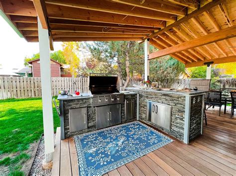 Luxury Outdoor Kitchen: 5 Opulent Ideas & Your Best Option