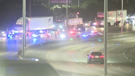 Dallas crash kills pedestrian on I-35 | FOX 4 Dallas-Fort Worth