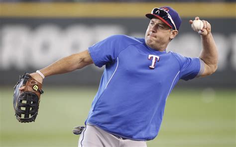 Report: Lance Berkman meeting with Rangers, considering retirement - CBSSports.com