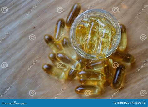 Keep the Heart Healthy with Fish Oil Tablets Stock Photo - Image of supplement, diet: 158958426