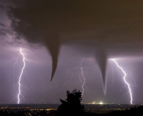 25 Unbelievable Photos Of Tornadoes In Action