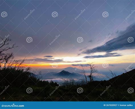 Sunrise from Merbabu Mountain Stock Image - Image of beautiful, sunrise: 267020927