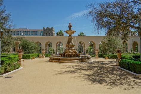 Pasadena City Hall Courtyard Stock Photo - Image of hall, court: 32521554