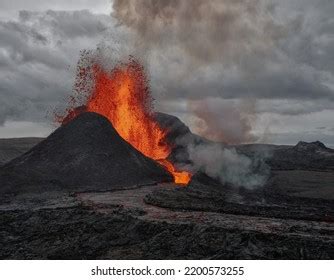 Eruption Fagradalsfjall Volcano Iceland Stock Photo 2200573255 | Shutterstock