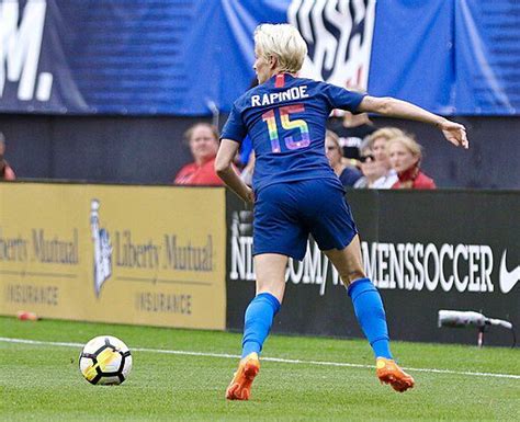 10 Amazing Facts About Soccer Icon Megan Rapinoe - Discover Walks Blog