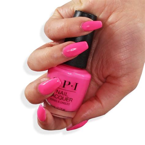 OPI Nail Lacquer 15ml #V-I-Pink Passes NLN72