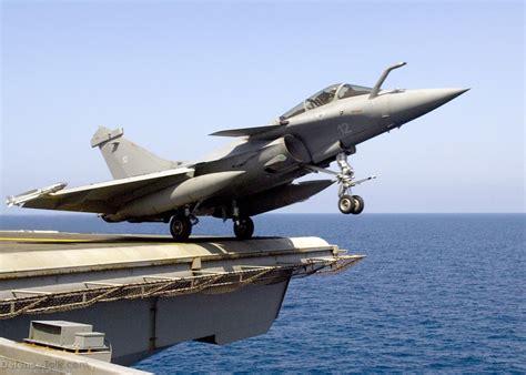 French Rafale M combat aircraft, US Navy Aircraft Carrier | Defence ...