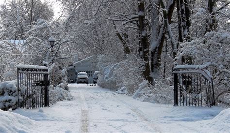 Lockport Photo by Becky Straka | 1:36 am 29 Dec 2011