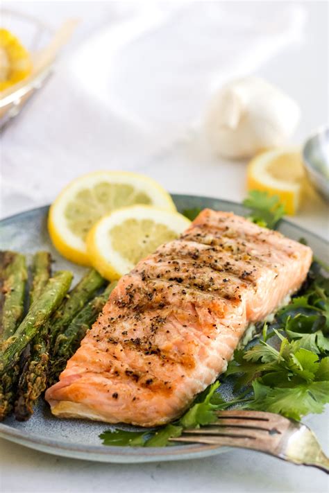 Quick and Easy Simple Simple Grilled Salmon - Fresh Coast Eats