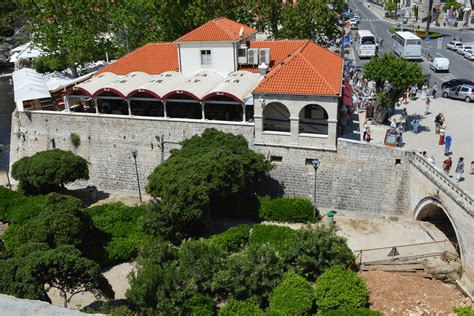 Dubrovnik City Walls: Tourist Hotspot