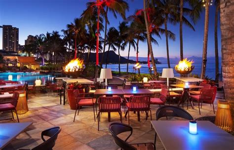 Best Restaurants In Waikiki 2025 - Ibbie Marney