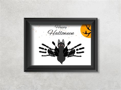 Printable Halloween Handprint Craft, Bat Handprint Art, Daycare Activities, Printable Halloween ...