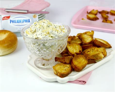 Easy "Everything Bagel" Cream Cheese Dip with Bagel Chips - The Lindsay Ann