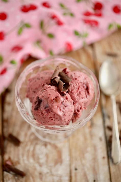 Homemade Frozen Yogurt Recipe in 5 Minutes: 5 NEW Flavors - Gemma's Bigger Bolder Baking