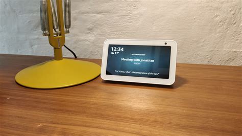 Amazon Echo Show 5 vs Lenovo Smart Clock: which is better in the ...