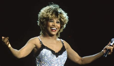 10 Best Tina Turner Songs of All Time - Singersroom.com