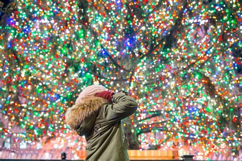 The Annual Seattle Tree Lighting Ceremony Is This Friday