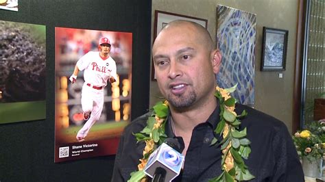 MLB All-Star Shane Victorino hosts benefit for underserved youth in Hawaii