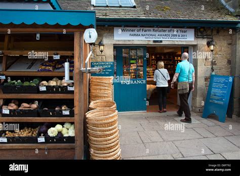 Chatsworth Farm Shop entrance Stock Photo - Alamy