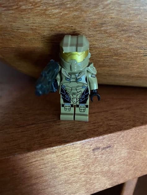 Lego master chief from halo : lego