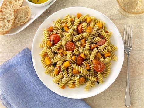 Barilla® Veggie Rotini with Butternut Squash & Cherry Tomatoes | Barilla veggie pasta, Veggie ...