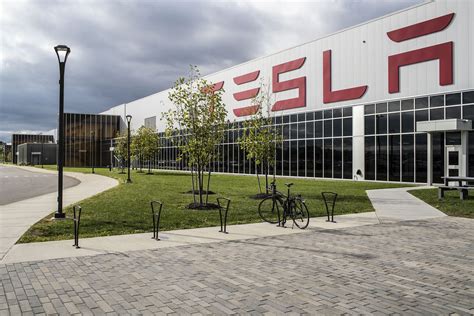 Panasonic worker at Tesla’s NY factory tested positive for COVID-19 ...