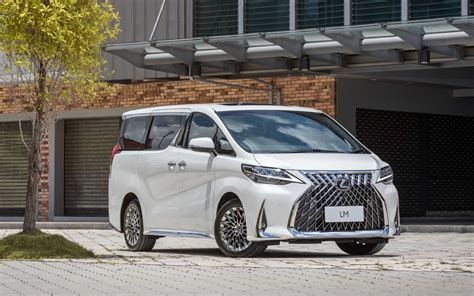 The Lexus LM 350 Luxury MPV Is A Business-Class Suite On Wheels ...