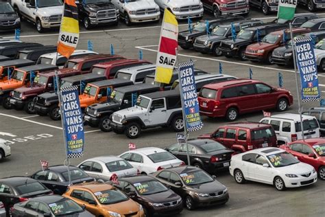 Top Shopping Tips From a Former Car Salesman | Edmunds