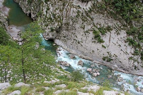 Moraca canyon - Discover Montenegro