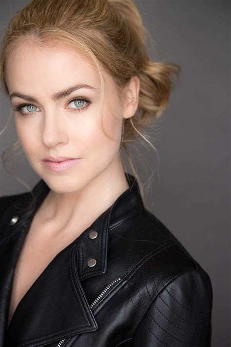 Amanda Schull - Biography - IMDb