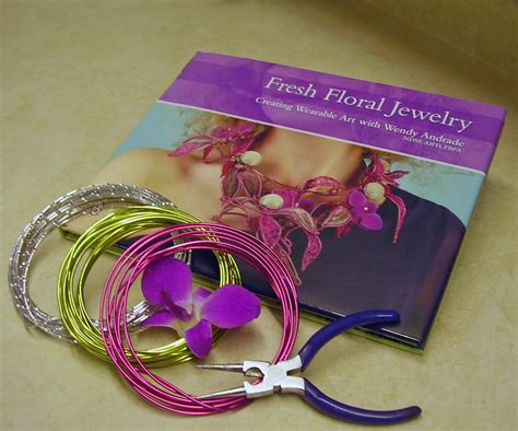 Prom Flowers: Book Review- Fresh Floral Jewelry