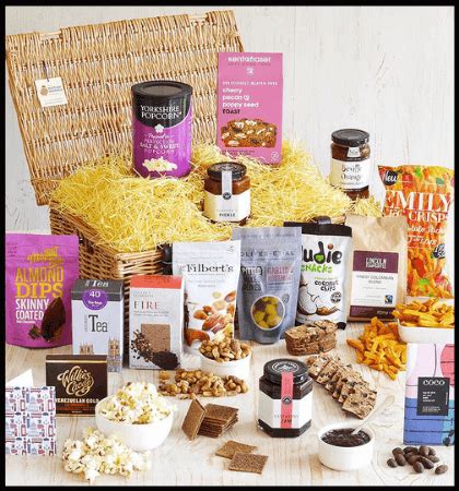 The 15 Best Vegan Gift Baskets to Give in 2023 | The Green Loot