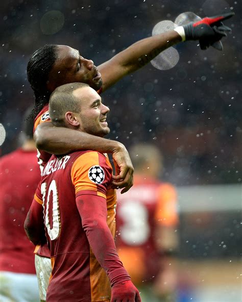 UEFA Champions League on Twitter: "Wesley Sneijder joined Galatasaray on this day 10 years ago 🦁 ...