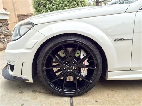 White Brake Calipers on my 2012 C63 AMG : r/mercedes_benz