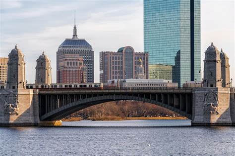 Premium Photo | Scene of the bridge of charles river