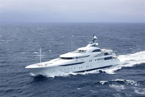 GRACEFUL SUPERYACHT PHOTOS | Marine Vessel Traffic