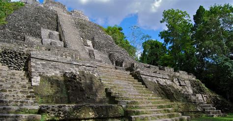 The best Mayan Pyramids in Belize - Belize | Veloso Tours