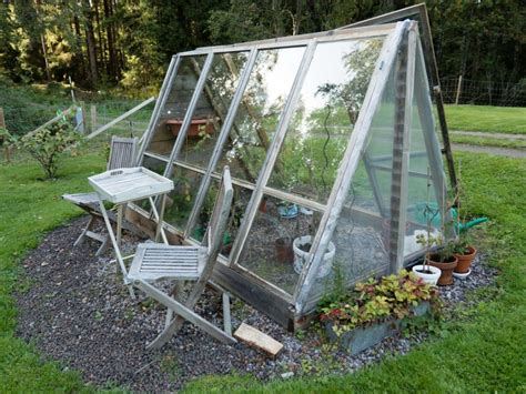 Greenhouse From Old Windows - How To Build A Greenhouse From Recycled ...