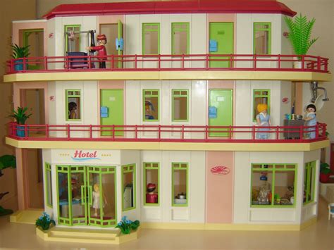 Playmobil 5265 Grand Hotel custom | Playmobil, Hotel, House styles