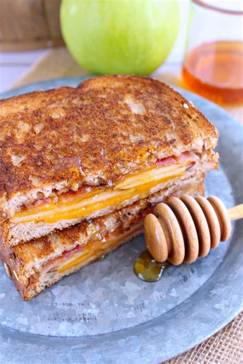 Harvest Apple Grilled Cheese Sandwich #AppleWeek - Love and Confections