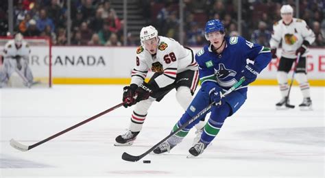 Canucks snap four-game losing streak with shutout victory over Blackhawks