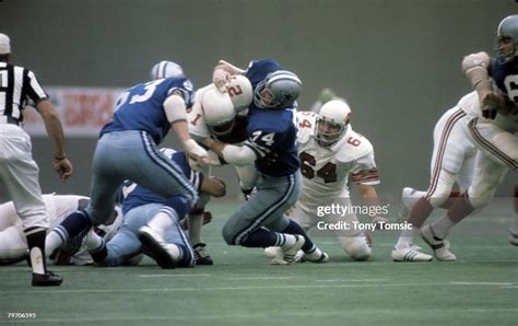 Dallas Cowboys Hall of Fame defensive tackle Bob Lilly wraps up St ...