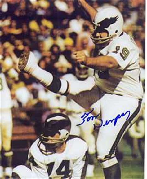 Tom Dempsey autographed 8x10 Photo (Philadelphia Eagles)