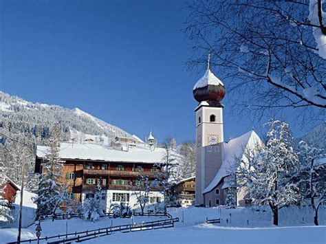 Luxury Ski Chalets in Kitzbuhel | Austria Ski Chalet Holidays