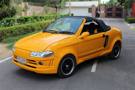 Beautiful and crazy modified Maruti 800s