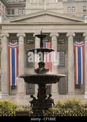 Brooklyn Borough Hall exterior Stock Photo - Alamy