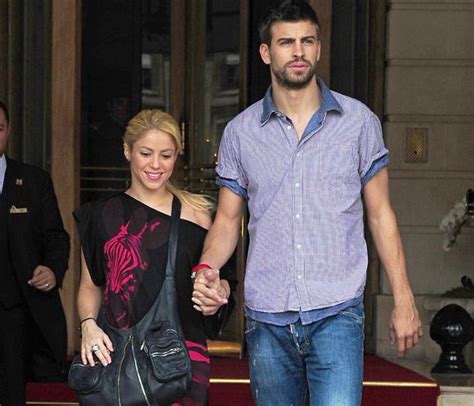 Football Super Star Player: Gerard Pique With His Hot Girlfriend ...